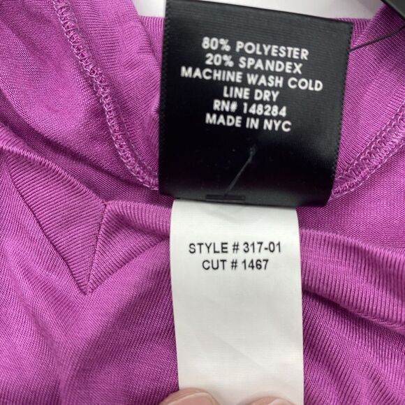 Terez Girls Size XL 16 Short Sleeve T-Shirt Light Purple V-Neck Tee‎ Lightweight - Picture 8 of 8